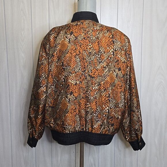 Jerri Sherman | Vintage Silk Bomber Jacket - Picture 5 of 9